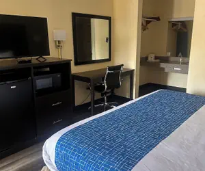 Photo 5 - Travelodge by Wyndham Clarksville