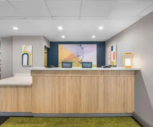 Photo 4 - Spark by Hilton Richardson Dallas