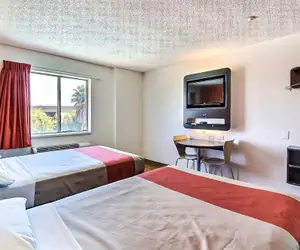 Photo 5 - Motel 6 Gilroy, CA