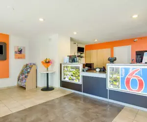 Photo 3 - Motel 6 Tacoma, WA - Fife