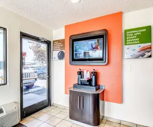 Photo 3 - Motel 6 Stockton, CA - Charter Way West