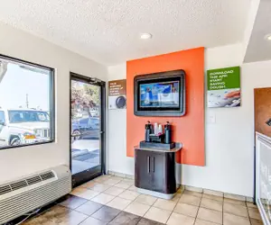 Photo 4 - Motel 6 Stockton, CA - Charter Way West