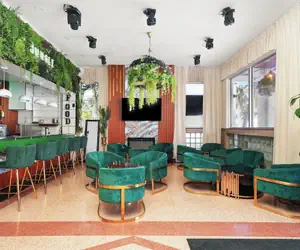 Photo 3 - Chesterfield Hotel & Suites