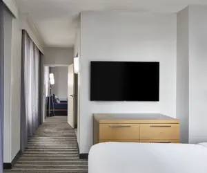 Photo 5 - Courtyard By Marriott Nashville Downtown