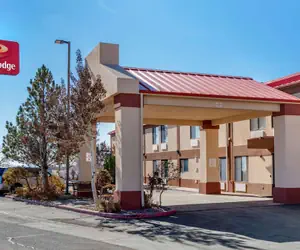 Photo 2 - Econo Lodge Pueblo North