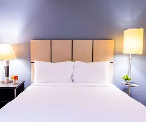 Photo 2 - Sonesta Simply Suites Stafford