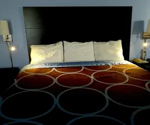 Photo 4 - Super 8 by Wyndham Galesburg