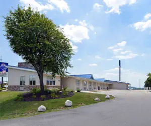 Photo 2 - Americas Best Value Inn & Suites St. Clairsville Wheeling