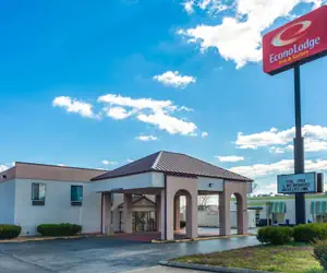 Photo 2 - Econo Lodge & Suites Clarksville near Governors Square Mall