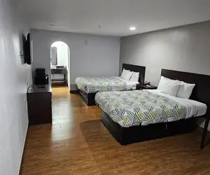 Photo 2 - Motel 6 Denham Springs, LA