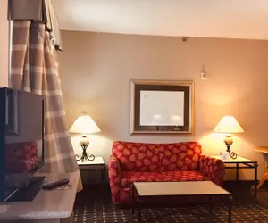 Photo 4 - Hawthorn Extended Stay by Wyndham Conyers