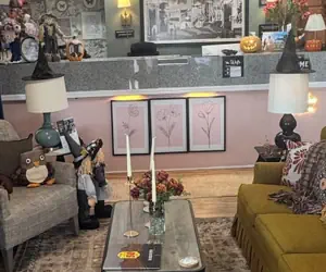 Photo 2 - Super 8 by Wyndham Kingston