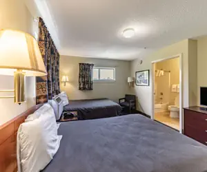 Photo 5 - Studio 6 Greensboro, NC