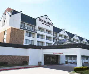 Photo 2 - DoubleTree by Hilton Baltimore North - Pikesville