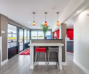 Photo 5 - Econo Lodge Crestview South