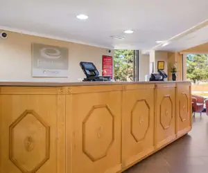 Photo 2 - Econo Lodge Hendersonville