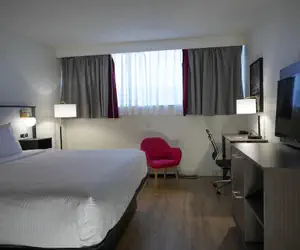 Photo 5 - Ramada by Wyndham Tulsa Broken Arrow