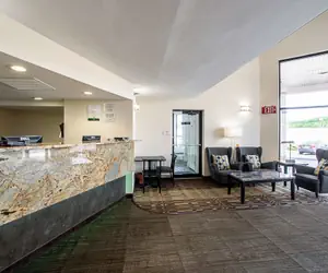 Photo 4 - Quality Inn Near Six Flags St. Louis