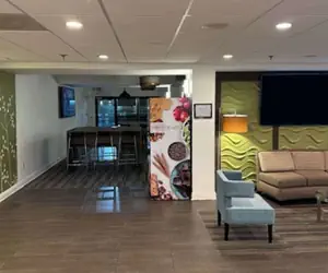 Photo 4 - Sleep Inn & Suites Memphis Southeast