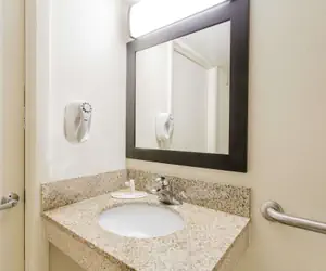 Photo 3 - Days Inn by Wyndham Camp Springs/Andrews AFB DC Area