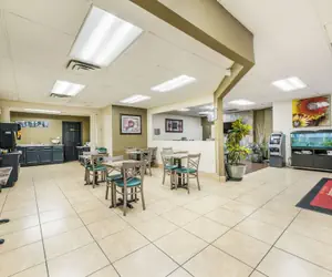 Photo 5 - Econo Lodge Salisbury South