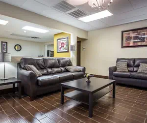 Photo 3 - Econo Lodge Salisbury South