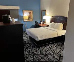 Photo 3 - Baymont by Wyndham Monroe Ohio