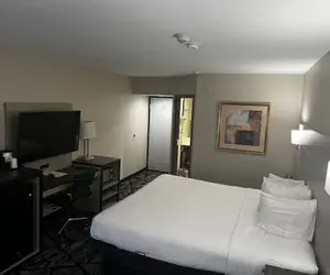 Photo 5 - Baymont by Wyndham Monroe Ohio