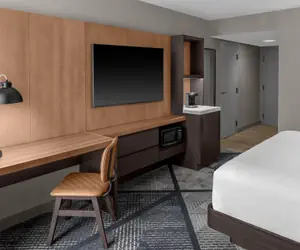 Photo 4 - DoubleTree by Hilton Dayton Fairborn