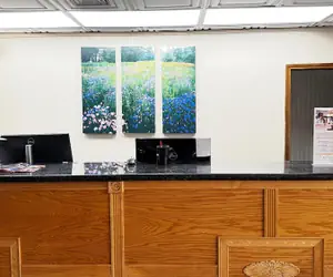 Photo 3 - Deluxe Inn Wytheville