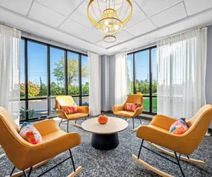 Photo 4 - Spark by Hilton Cleveland Beachwood