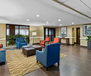 Photo 5 - Comfort Inn & Suites Somerset - New Brunswick