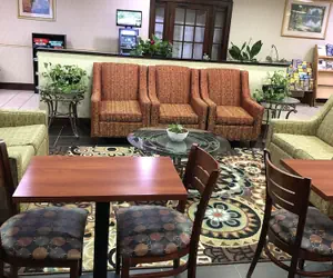 Photo 3 - Quality Inn Mill Hall - Lamar