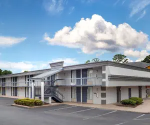 Photo 2 - Clarion Pointe Morrow - Atlanta South