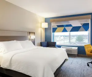 Photo 4 - Holiday Inn Express Fremont by IHG