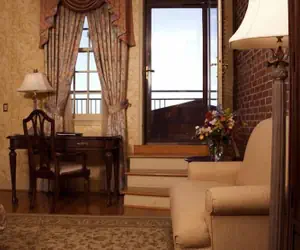 Photo 5 - Penn's View Hotel