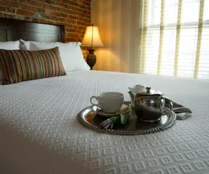 Photo 2 - Penn's View Hotel