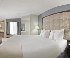 Photo 5 - Holiday Inn & Suites Chicago-Carol Stream (Wheaton) by IHG