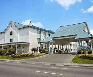 Photo 2 - Ramada by Wyndham Pigeon Forge North