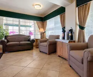 Photo 3 - Trailside Inn