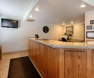 Photo 4 - Trailside Inn