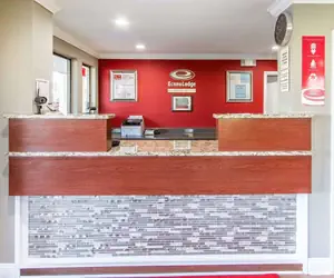 Photo 2 - Econo Lodge Lanett