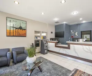 Photo 4 - Best Western Airport Plaza Inn Hotel – Los Angeles LAX