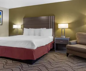 Photo 5 - Best Western Heritage Inn