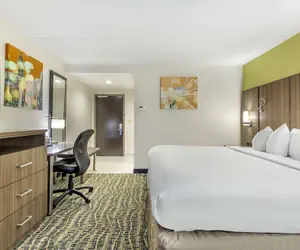 Photo 2 - Best Western Plus New Englander