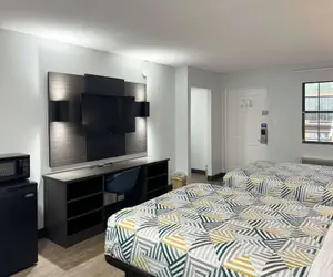 Photo 5 - Motel 6 Huntsville, AL – University Dr.