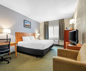 Photo 2 - Quality Inn Dubuque on Hwy 20