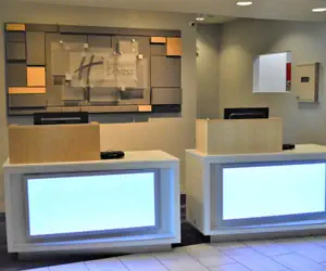 Photo 3 - Holiday Inn Express & Suites Batesville by IHG