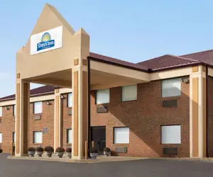 Photo 2 - Days Inn by Wyndham Washington Court House