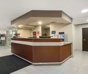 Photo 3 - SureStay Plus Hotel by Best Western Rocklin